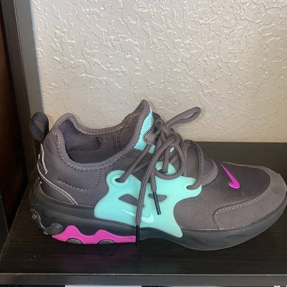 Nike React Presto/ Youth - Picture 10 of 13